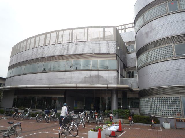 図書館　神谷図書館（図書館）まで160m