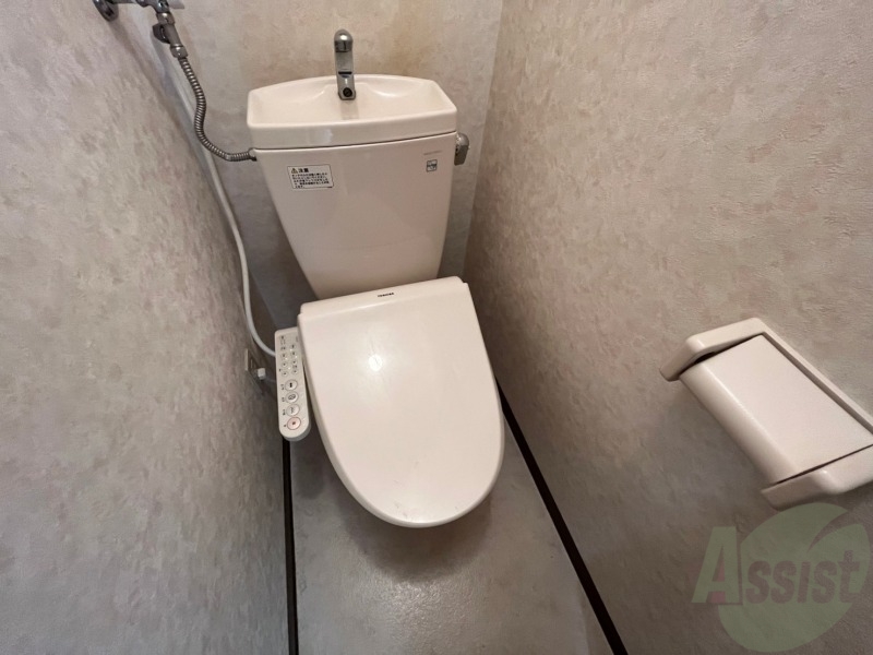 トイレ　トイレです。ウォシュレット付を探している方、おすすめです。