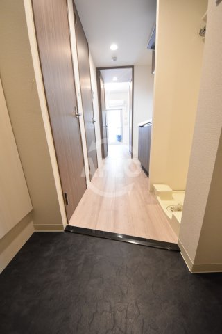 玄関　グランカリテ九条南　玄関