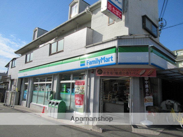 コンビニ　ファミリーマート（コンビニ）まで441m