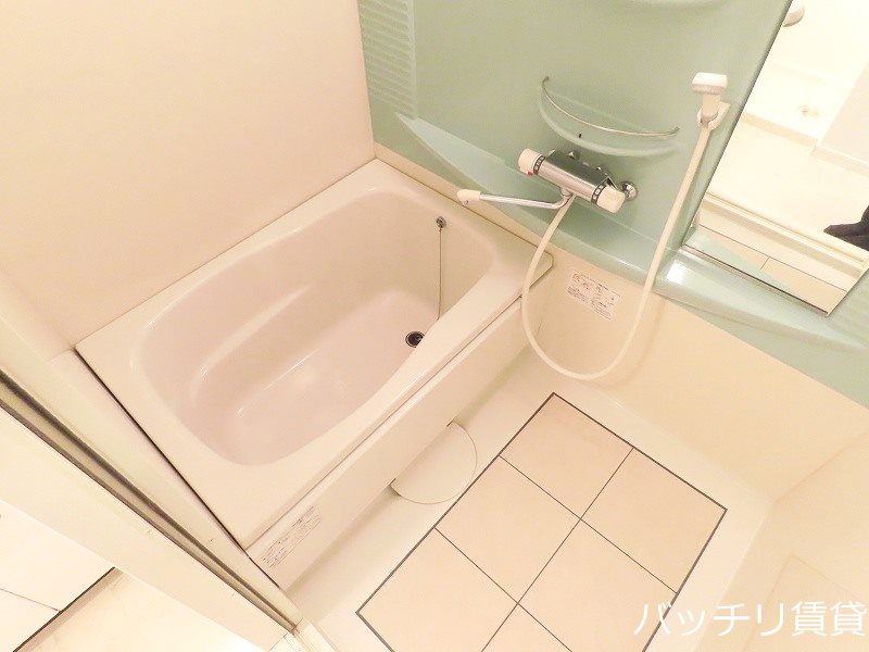 バス・シャワールーム　※同マンション別部屋写真のため、現状優先。