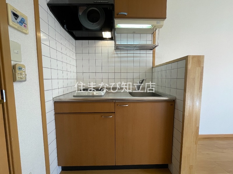キッチン　別室同型写真