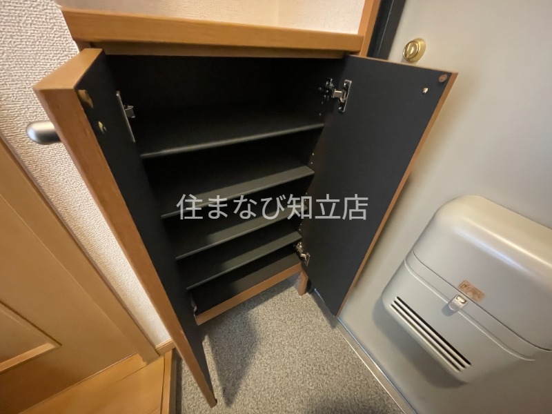 収納　別室同型写真