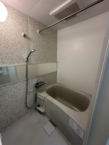 バス・シャワールーム　※掲載写真は同マンション別部屋参考写真となります。