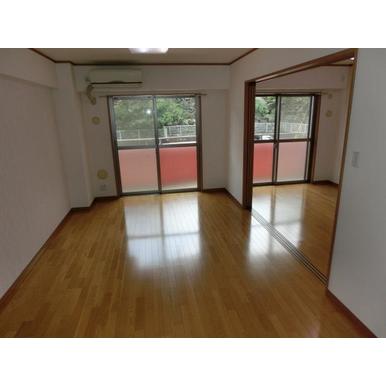 居室・リビング　別部屋参考写真です