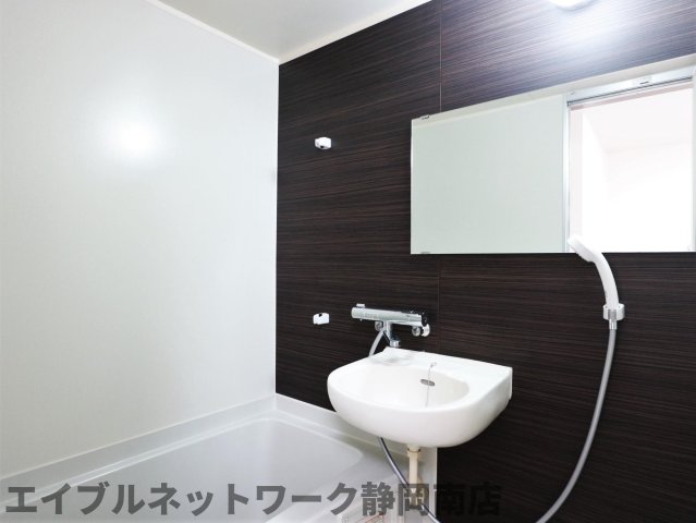 バス・シャワールーム　きれいなお風呂です