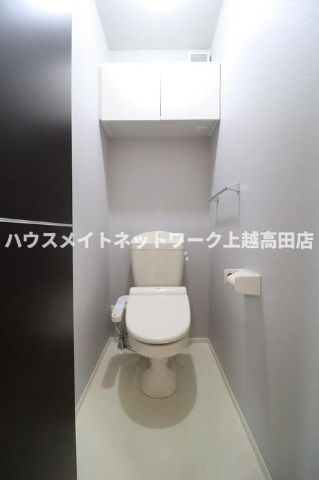 トイレ　温水洗浄暖房便座