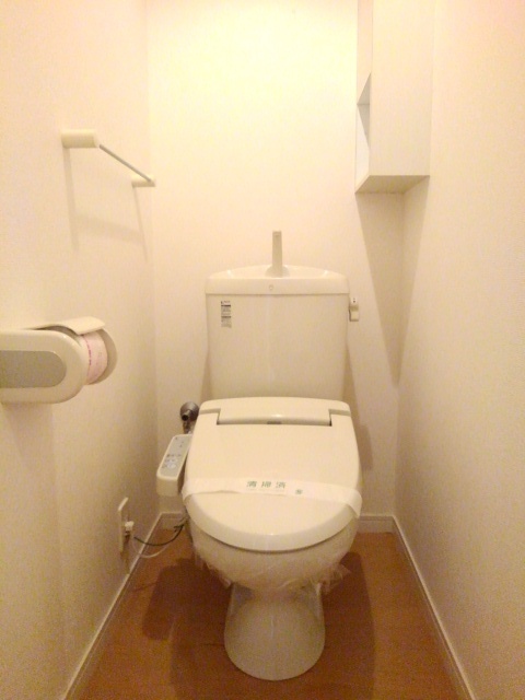 トイレ　同じ施工会社の参考写真