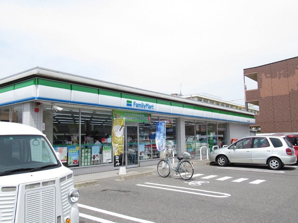 コンビニ　ファミリーマート 岐阜長良真生町店（コンビニ）まで283m