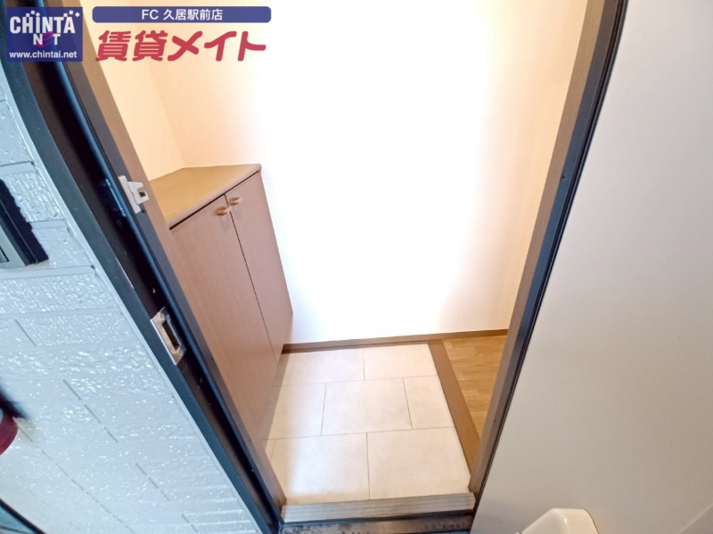 玄関　別部屋参考写真です