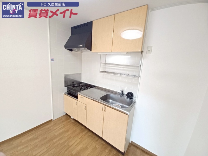 キッチン　別部屋参考写真です
