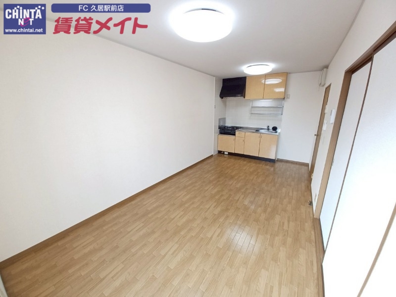居室・リビング　別部屋参考写真です