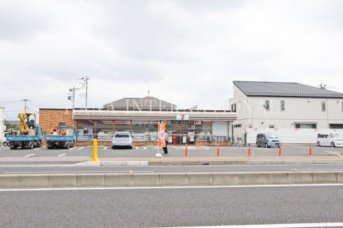 コンビニ　セブンイレブン越谷西大袋（コンビニ）まで400m
