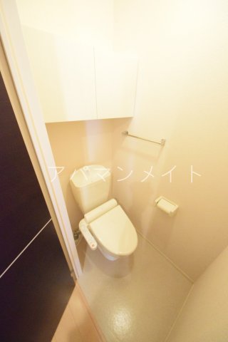 トイレ　ウォシュレット付き