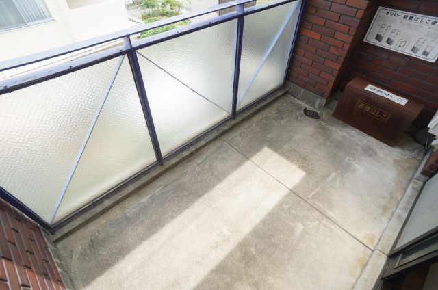 バルコニー　参考、同建物・同間取りの号室