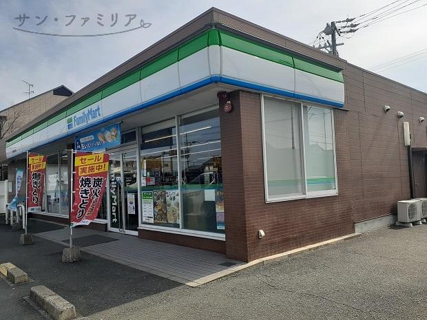 コンビニ　ファミリーマート　豊橋神野南店（コンビニ）まで811m