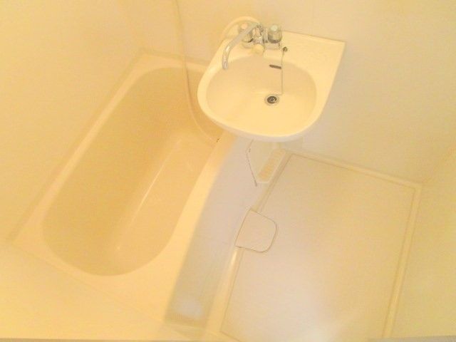 バス・シャワールーム　洗面