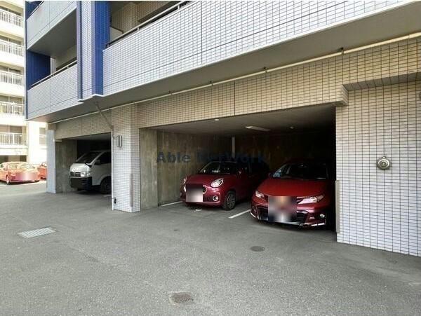 駐車場　駐車場