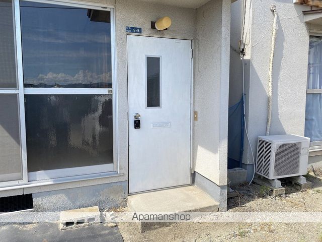 ＪＲ山陽本線 糸崎駅 徒歩58分 2階建 築45年の玄関写真