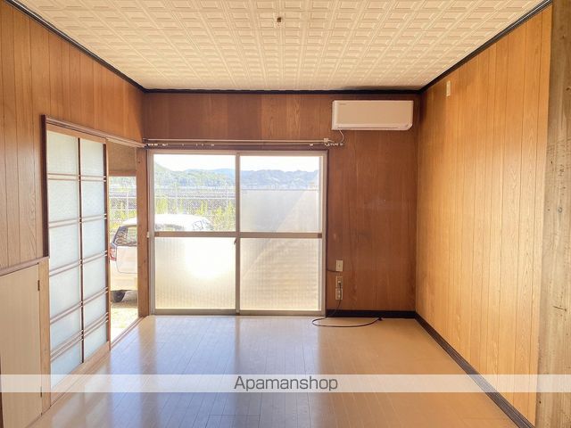 ＪＲ山陽本線 糸崎駅 徒歩58分 2階建 築45年の居間写真