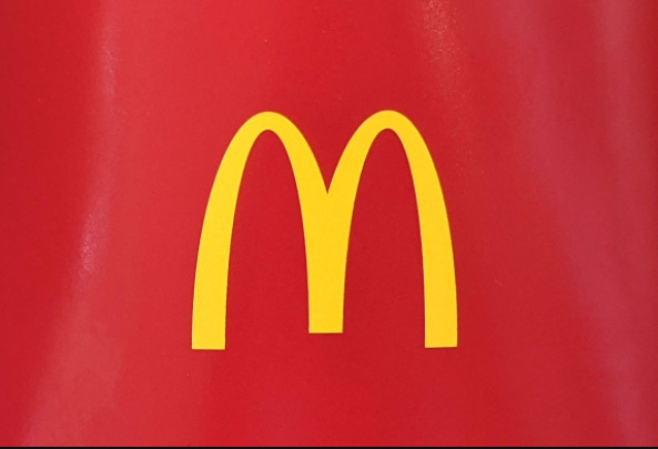 飲食店　マクドナルド（飲食店）まで1141m