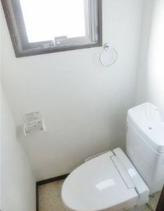 トイレ　落ち着いたトイレです