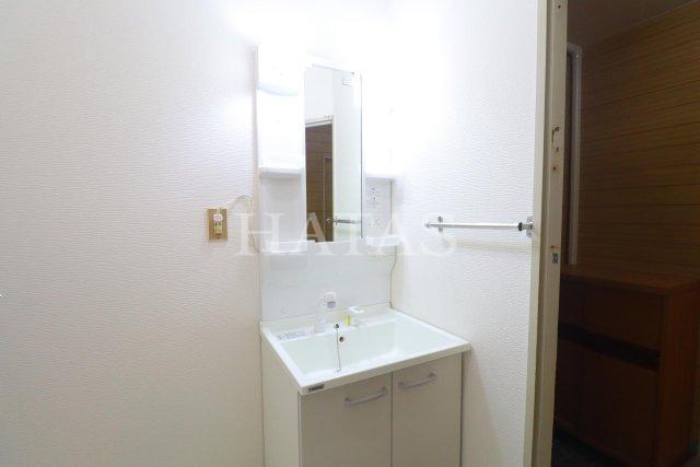 洗面設備　同物件別部屋です。