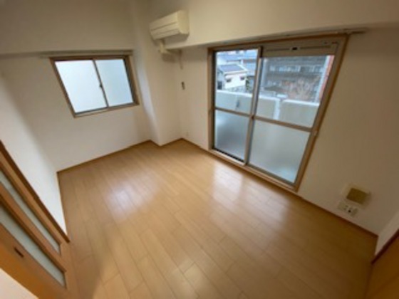 居室・リビング　※別部屋の写真です
