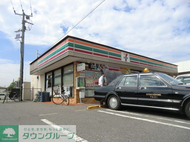 コンビニ　セブンイレブン（コンビニ）まで720m