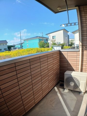 バルコニー　お洗濯にも便利なバルコニー付き
