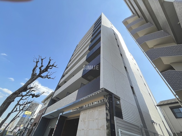 建物外観　10階建てRC造のマンションです。