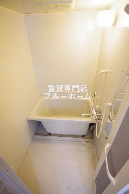 バス・シャワールーム　同物件別部屋の写真です！