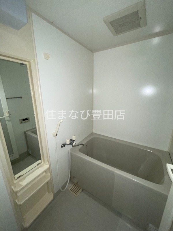 バス・シャワールーム　同型別部屋写真