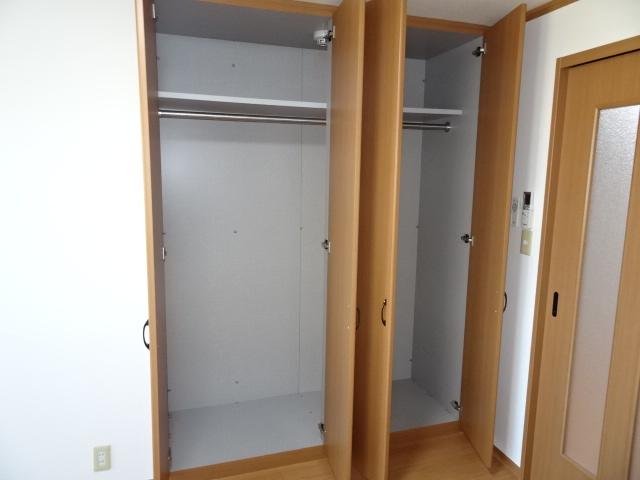 収納　クローゼット