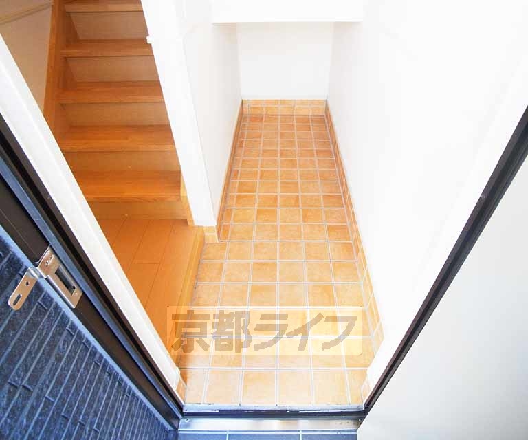 玄関　２ＬＤＫロフト付タイプ