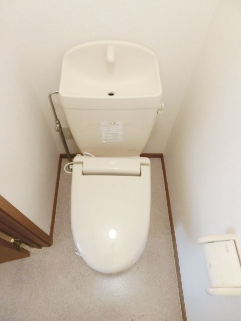 トイレ　清潔感のあるトイレです