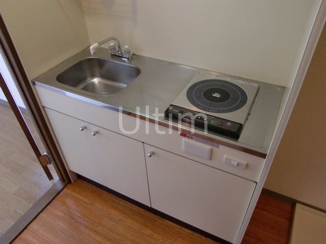 キッチン　違うお部屋の写真です。ご参考までに