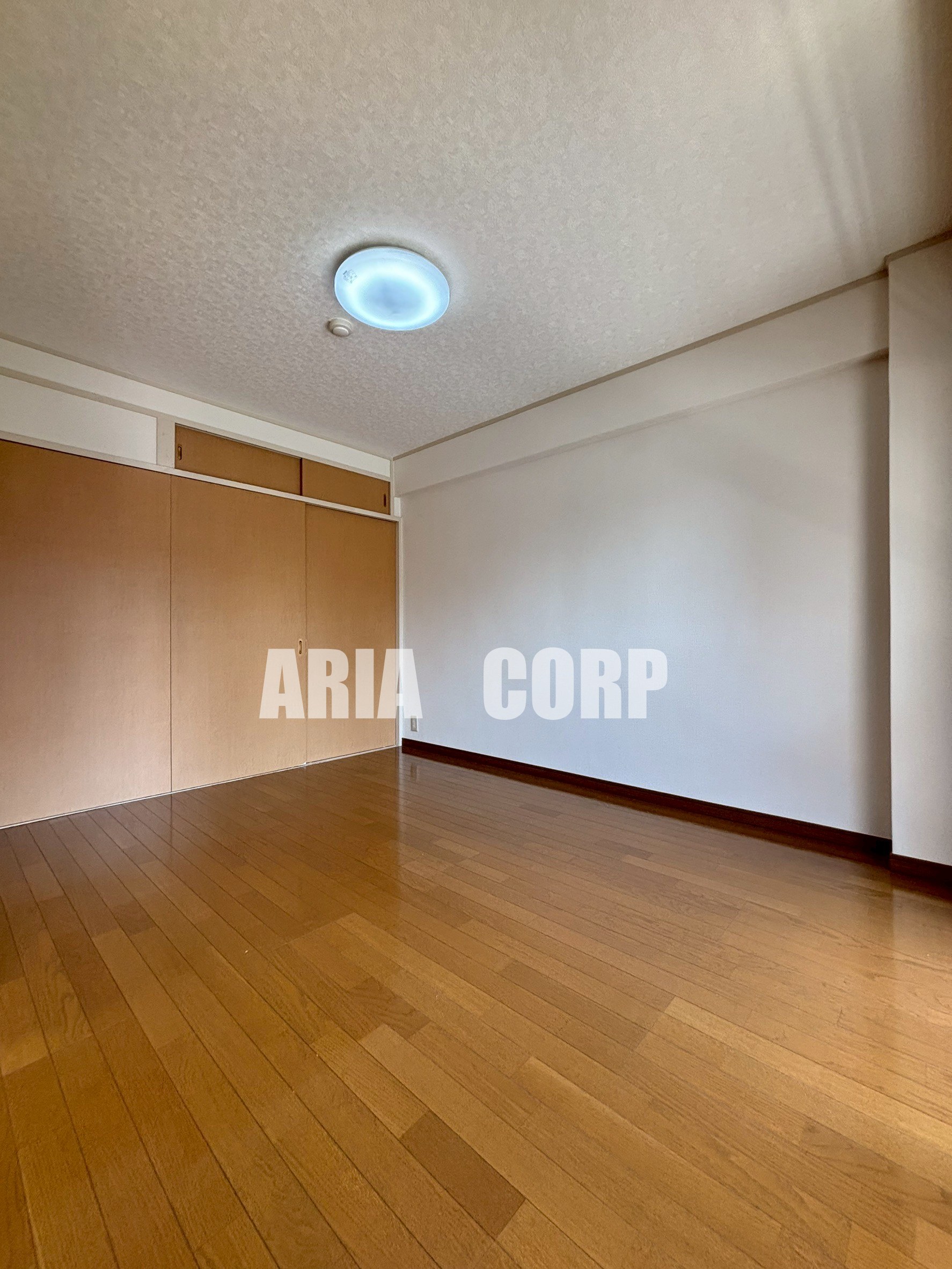 その他部屋・スペース　リビング・寝室にも採光ございますね♪