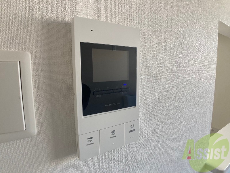 セキュリティ　ＴＶモニター付インターホンです。来客者の顔が見えるので安心！