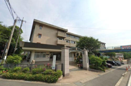 中学校　倉敷市立児島中学校（中学校）まで2333m