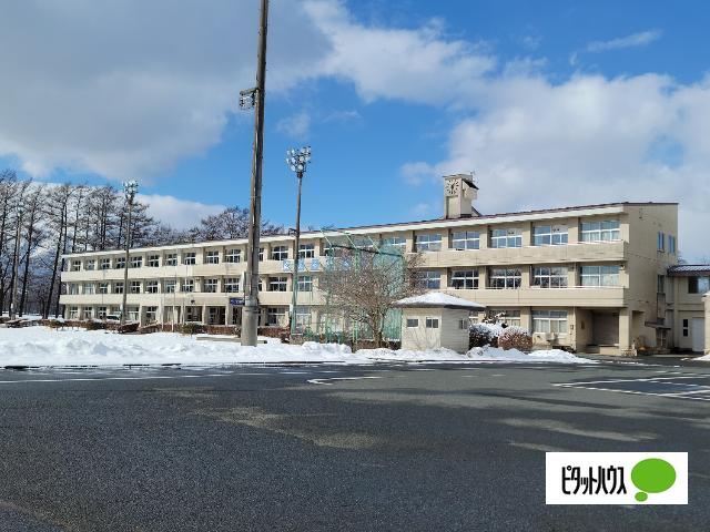 中学校　滝沢市立滝沢第二中学校（中学校）まで3112m