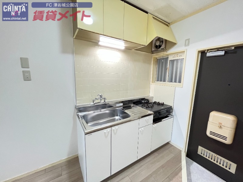 キッチン　同型参考写真
