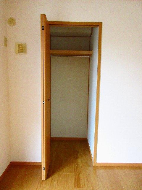 収納　クローゼット