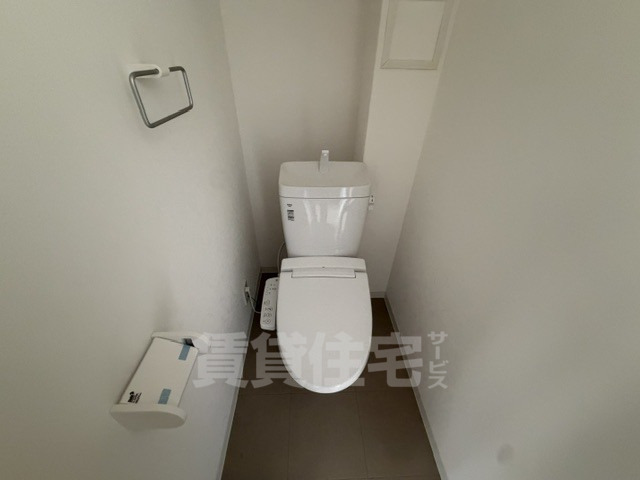 地下鉄御堂筋線 新金岡駅 徒歩5分 8階建 築1年のトイレ写真