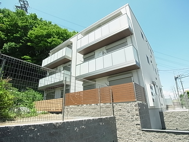 建物外観　積水ハウスのシャーメゾン