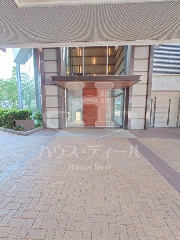 エントランス　建物の内部です