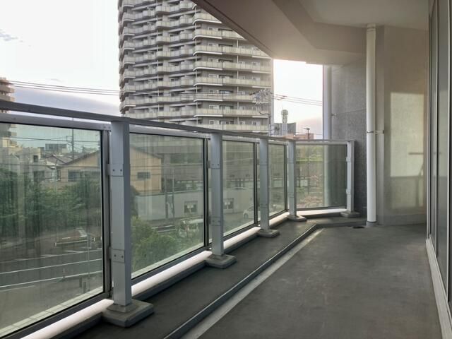 バルコニー　落ち着いた時間を過ごせるバルコニーです