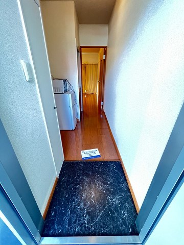 玄関　収納もある玄関です