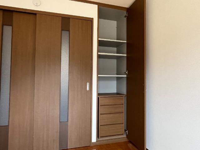 収納　洋室１収納