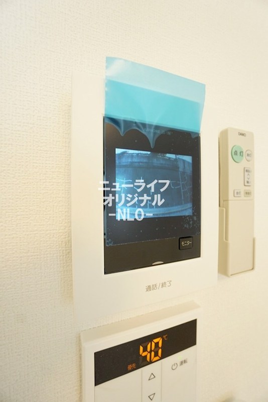 セキュリティ　突然の来訪者にも安心のTVモニター付きインターホン